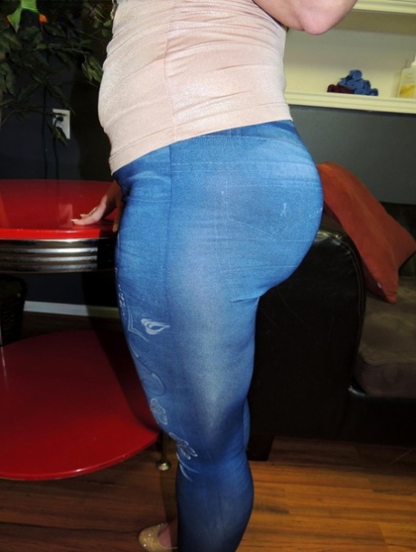 thick black teen solo free naked img