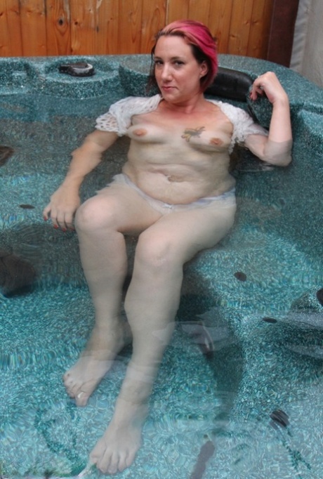 hot older mature bbw free naked galleries