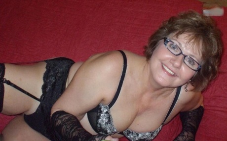 curvy cumshot naked images