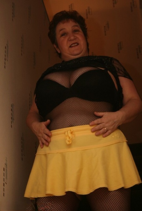 mature bbw pissing hot sex photos