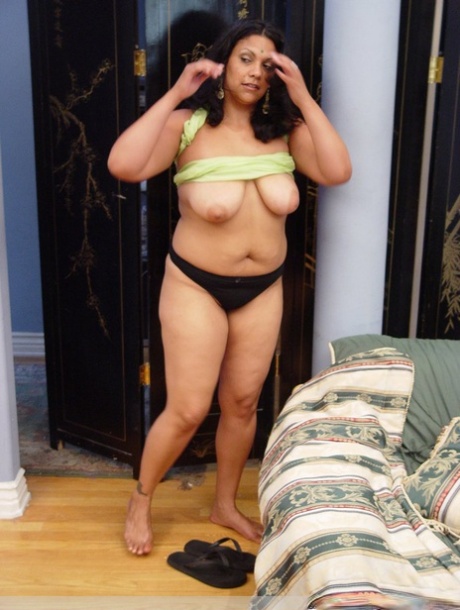 thick lightskin stepsis naked images