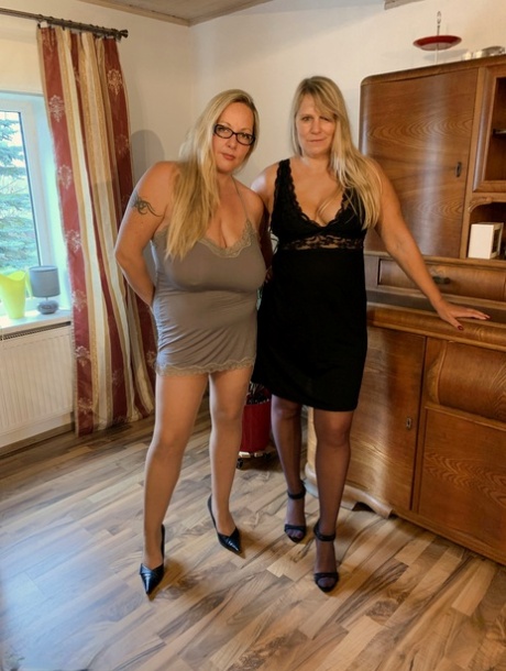 big ass lesbian fucks pornographic photos