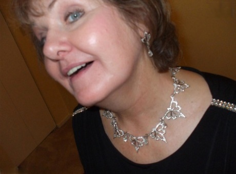 bbw dress up free naked picture