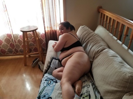 busty hairy curvy mom sexy xxx img