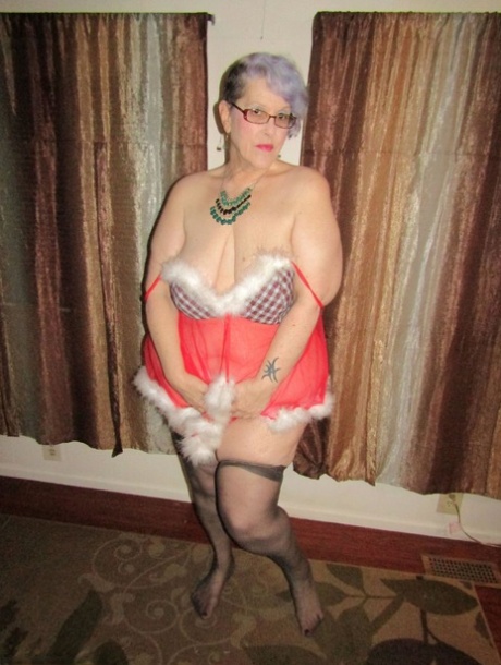 chubby honey has a wet pussy sexy xxx pic
