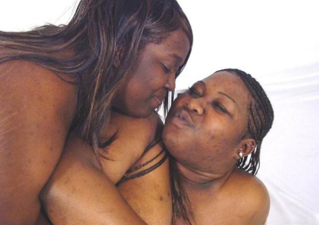 ebony bbw cream porn pics