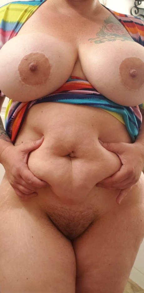 latina cousin big booty voyeur beautiful porn photo
