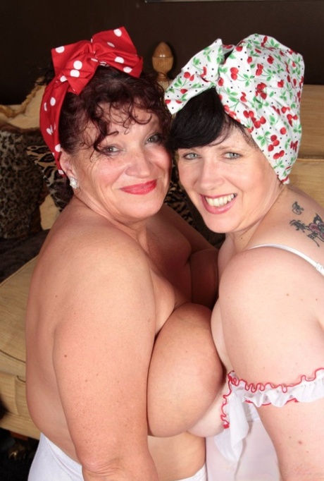 six bbw lesbians bring out massive tits for fervent group nice pictures