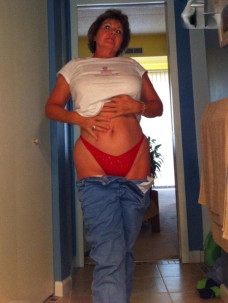 bbw strapon caption porno pic