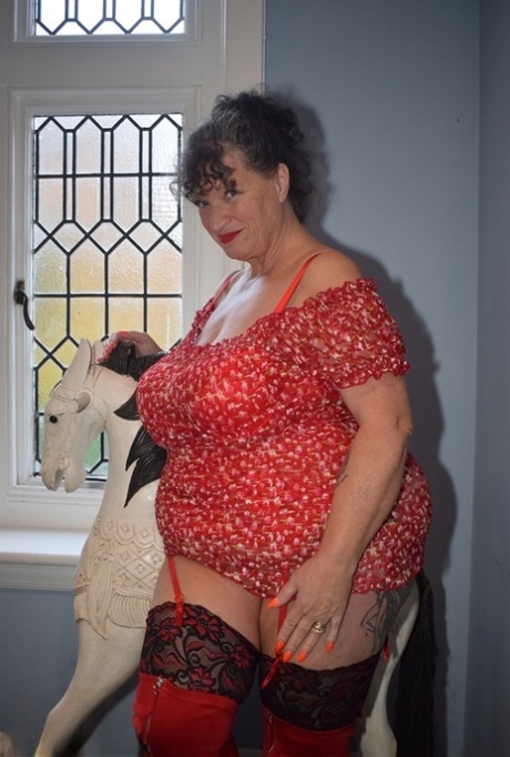 fat bubble butt slut with big tits hot image