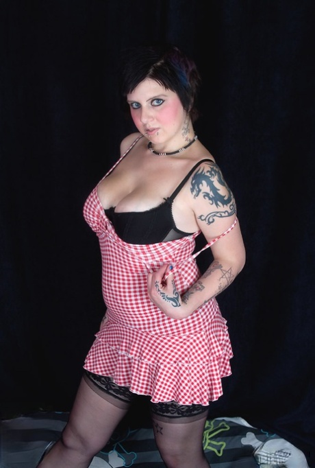curvy cougars beautiful naked image