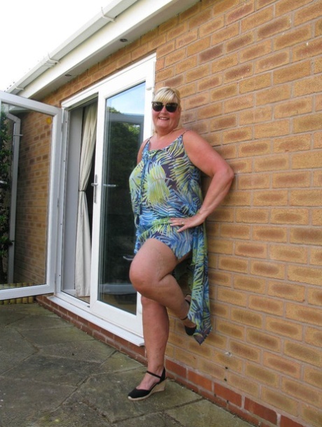 extremely thick girl hd galleries