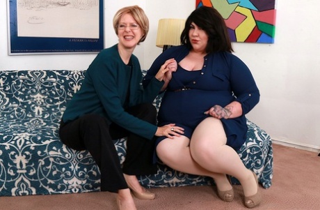 curvy mature blonde slut gets shagged and exposes her hot xxx pics