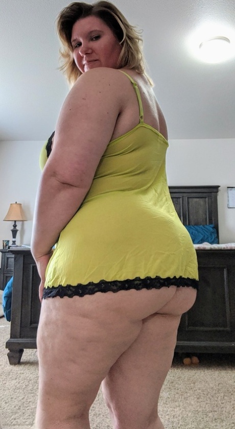 chubby mature wife gets anal and creampied hot nude gallery