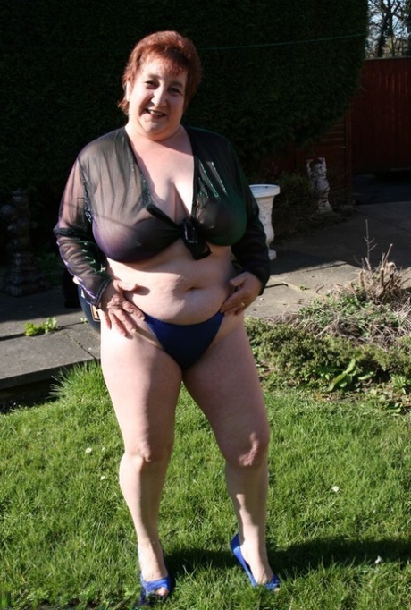 thick asian goth girls beautiful pics