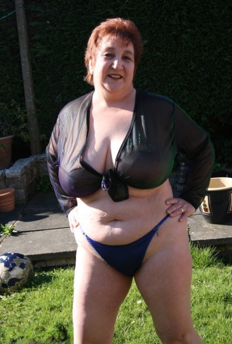 mom gets her thick teen daughter ready for daddy sexy nudes pictures