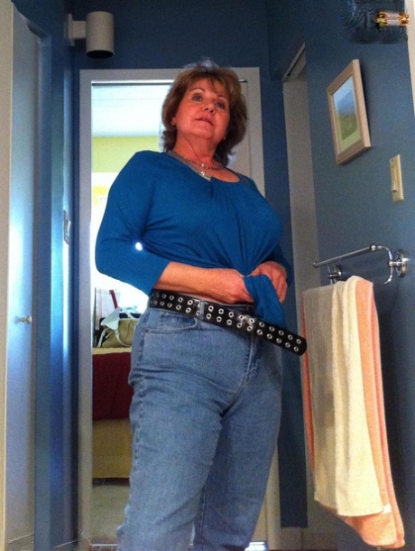 chubby amateur milf home porn bay erotic images