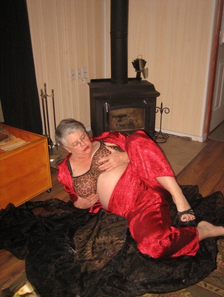 thick arab mom art nude img