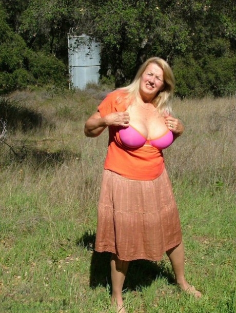 bbw apron belly porn pics