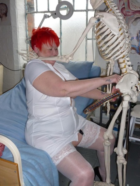 curvy sweetheart gives ass and pussy to not get exposed nice gallery