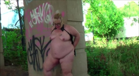 ashlyn peaks bbw beautiful pic