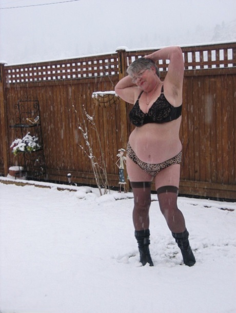 lovely black busty bbw vicki black art xxx photos
