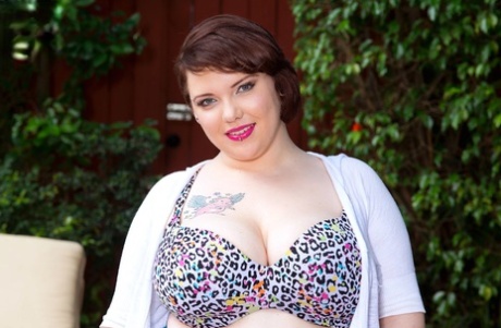 huge thick girl hot sex galleries