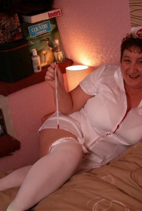 chubby riding dildo solo art naked img