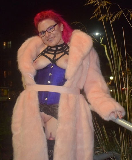 pink haired bbw free nude image