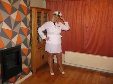fat mature retro fuck art naked pic
