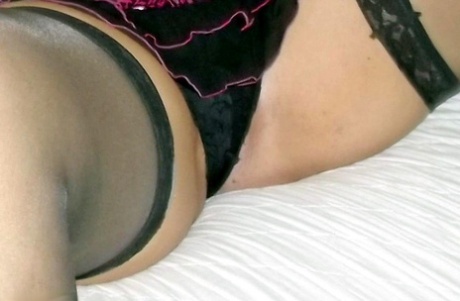 asshole spreading solo bbw porn pics