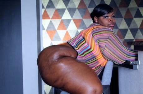 fat ass big booty femboy beautiful nude pic