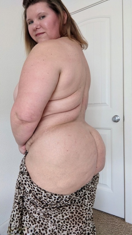 thick goth vr erotic gallery