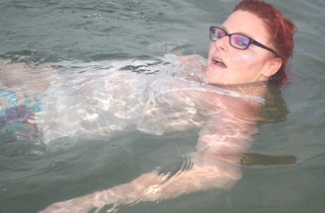 short chubby women nude free sexy pictures