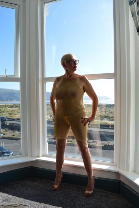 fat mature woman at home in the shower beautiful nude picture