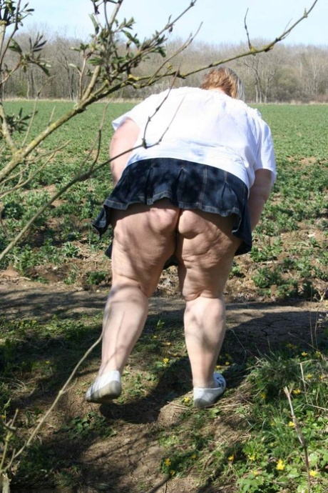 big ass chubby bending sex photos