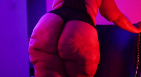 fat pussy loves the cock art nude gallery