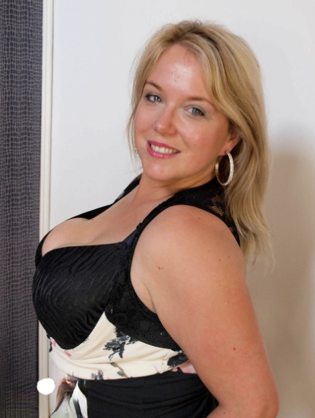 thick whore free porn picture
