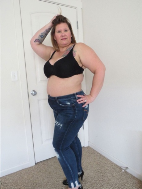 tight bodied curvy bombshell drilled with huge cock pretty archive