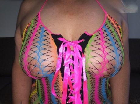 porn curvy girlfriend erotic picture