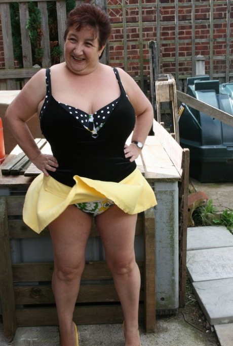 hot girls fat ass nudes img