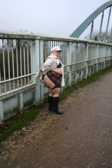 bbw mom farts best images
