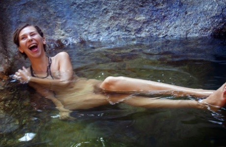 fat lorraine nudes photos