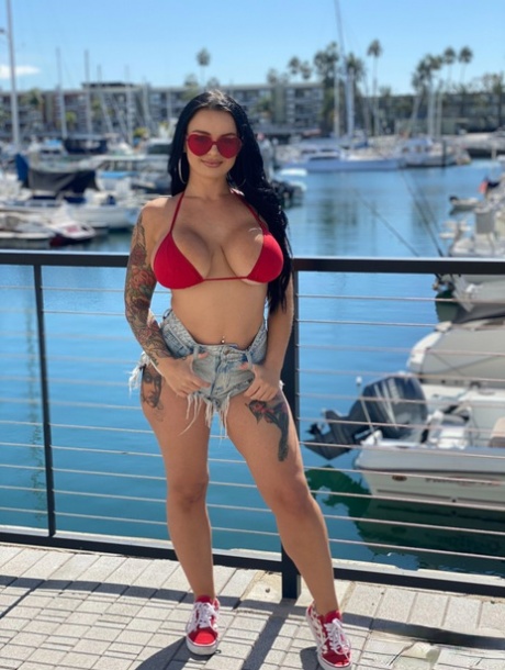 jordi nayara chubby ebony socks sexy xxx pictures
