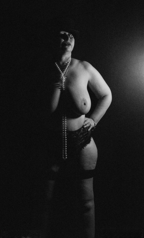 thick trini naked image