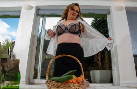 hot thick lady porn pictures