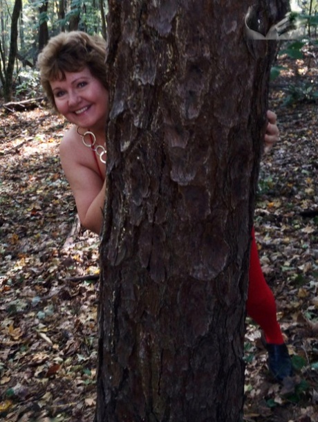 hairy chubby prostitute erotic photos