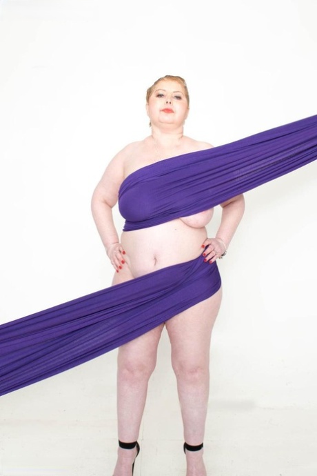 thick thighs crush free porn galleries