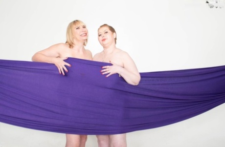 latina and shelsea and bbw free sexy photo