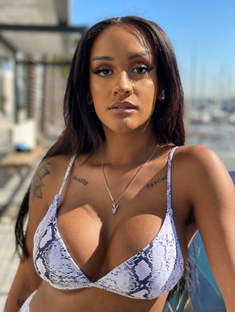 beguiling gal anabel caresses fat dangler hot nude picture